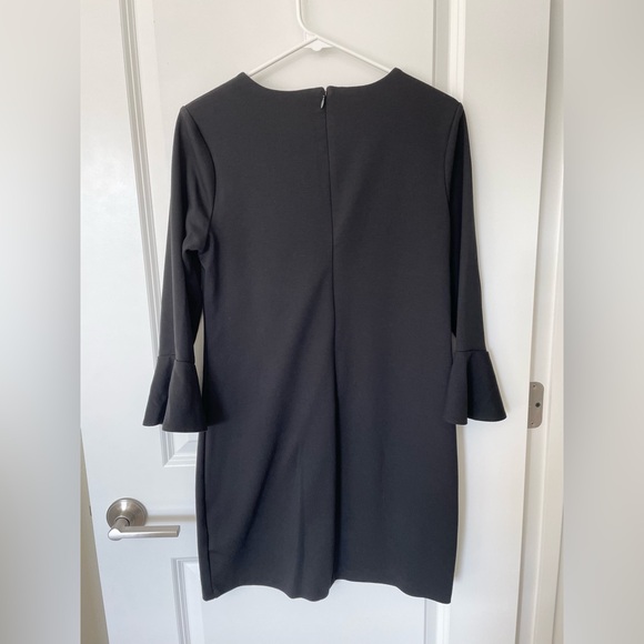 Old Navy Flutter Bell Sleeve Dress - Picture 4 of 6